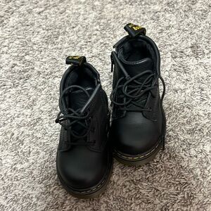 Toddler doc martens used once size 6